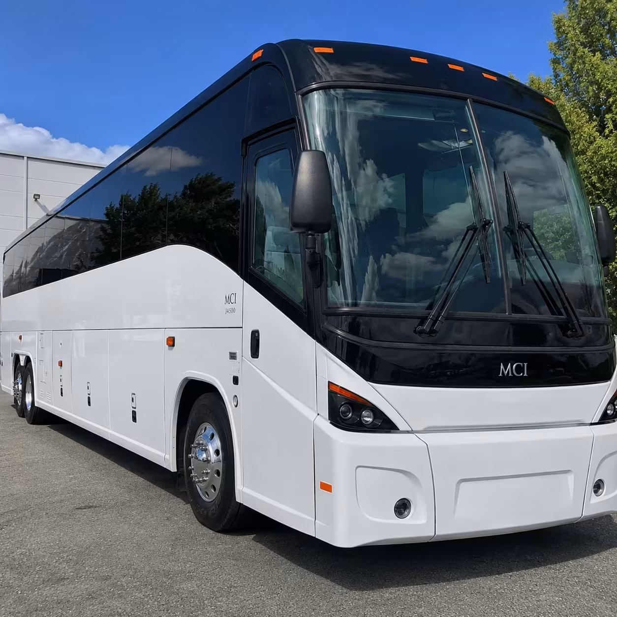 charter buses and minibuses for larger mountain view prom groups