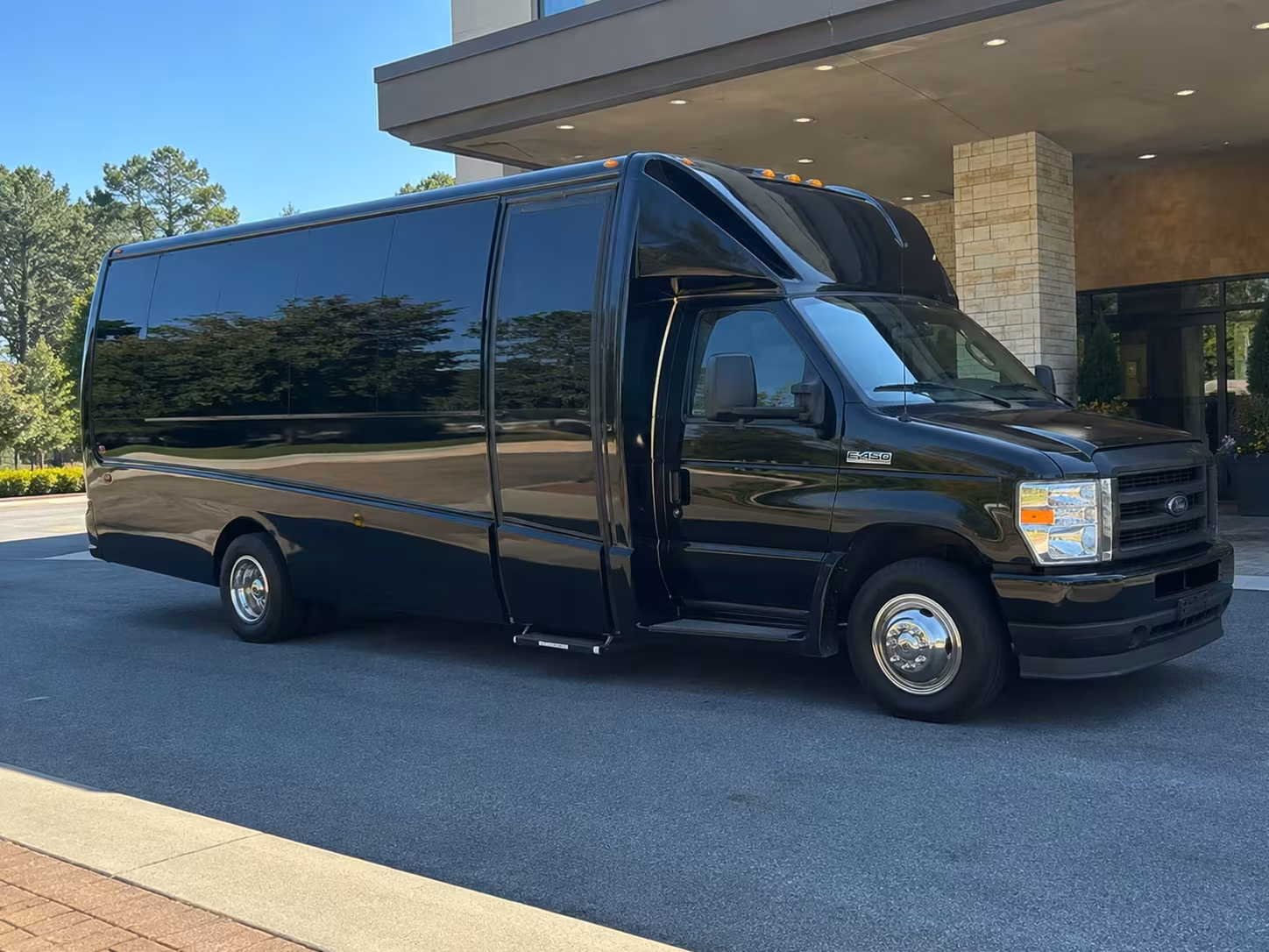 mountain view minibus rentals for shoreline park field trips